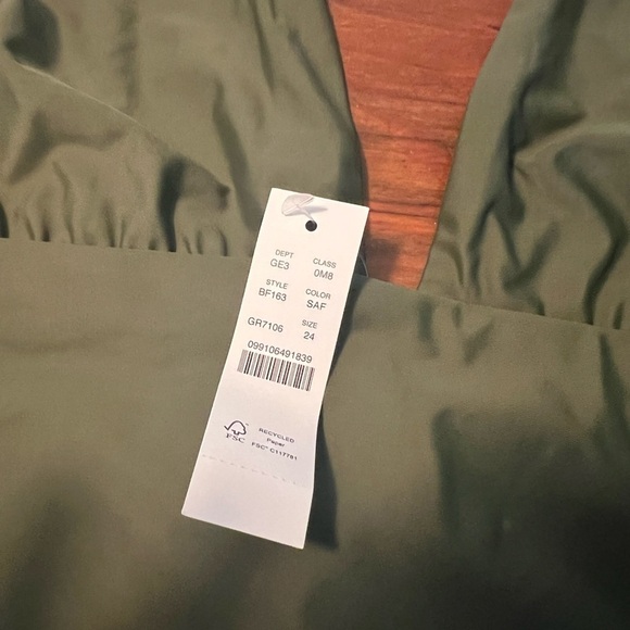 J. Crew V-Neck Plunge One-Piece Swimsuit in Safari Green Plus Size 24 Plus NEW - Picture 7 of 13